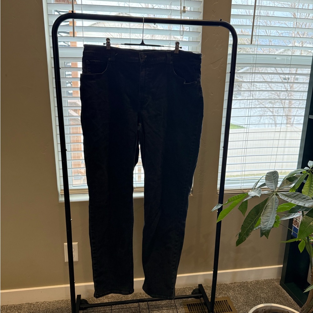 L.L. Bean Men's Dark Blue Relaxed Jeans